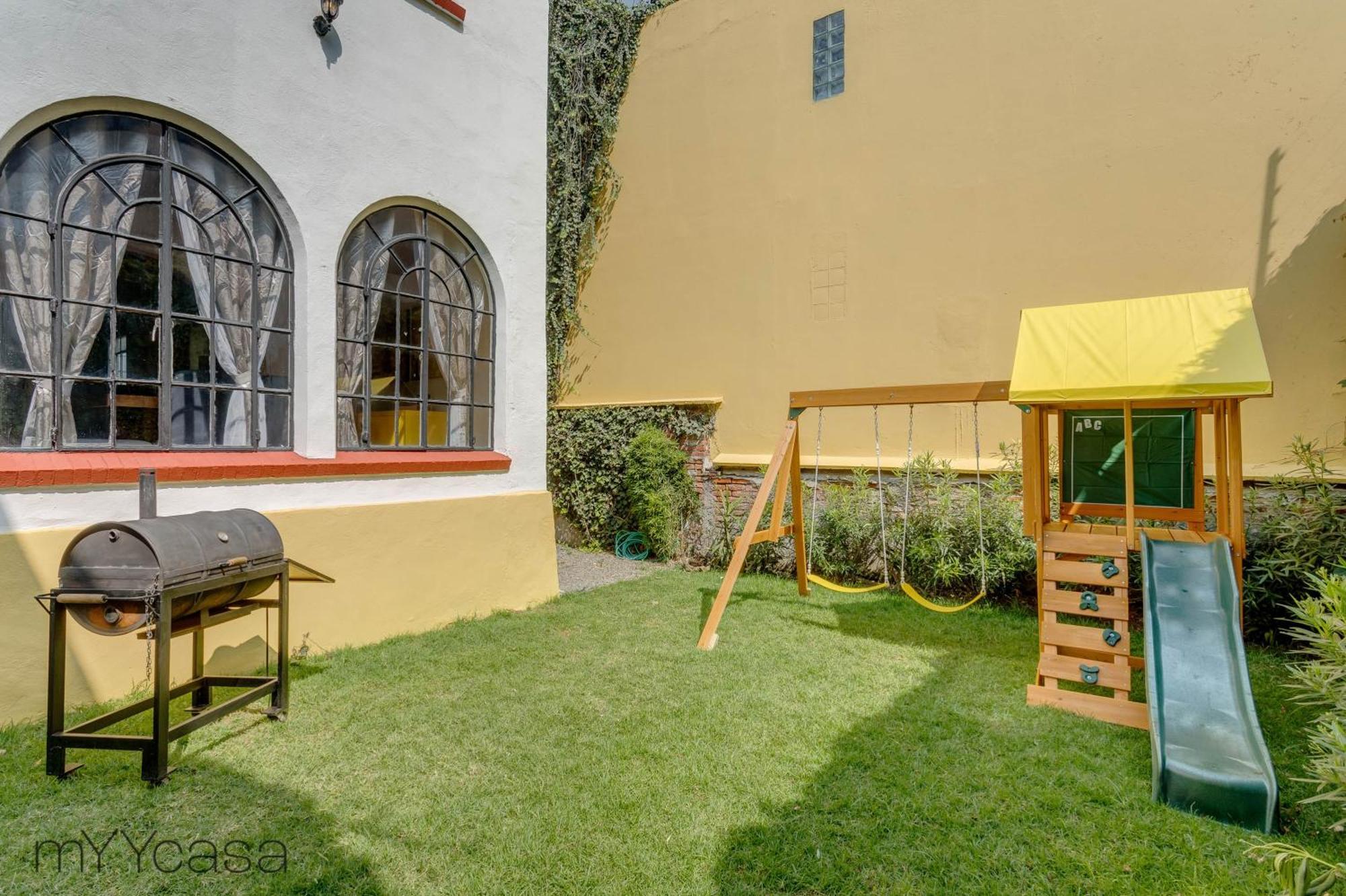 Refurbished Mansion With Garden & Patio In Lomas - Monte Blanco